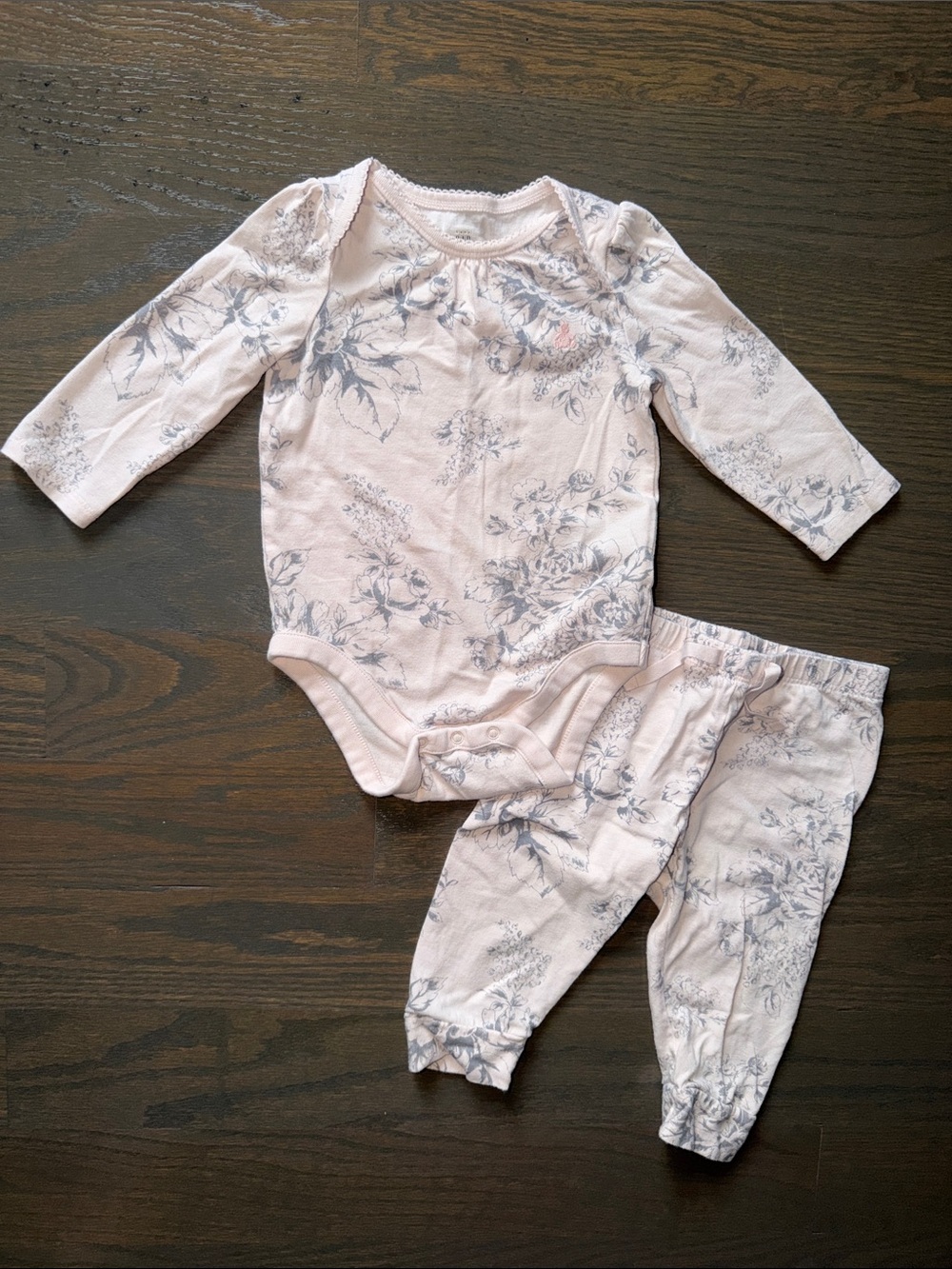 Baby Gap Organic Cotton Floral Bodysuit & Jogger Pants Set Pink Gray 6–12 Months